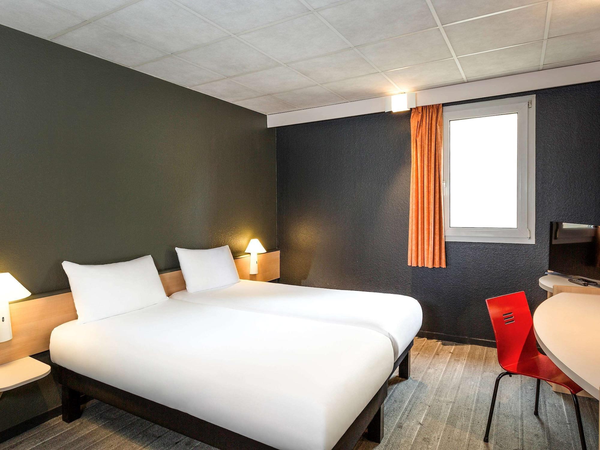 Ibis Lannion Hotel Exterior photo