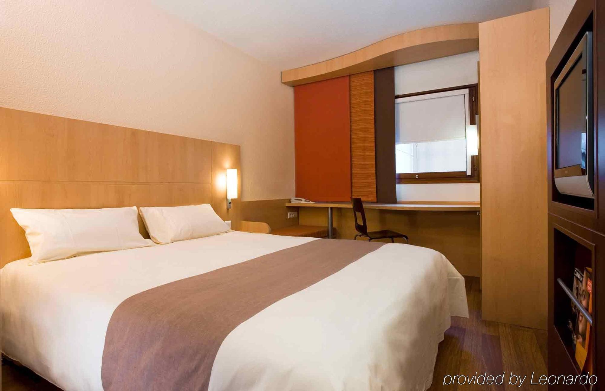 Ibis Lannion Hotel Exterior photo