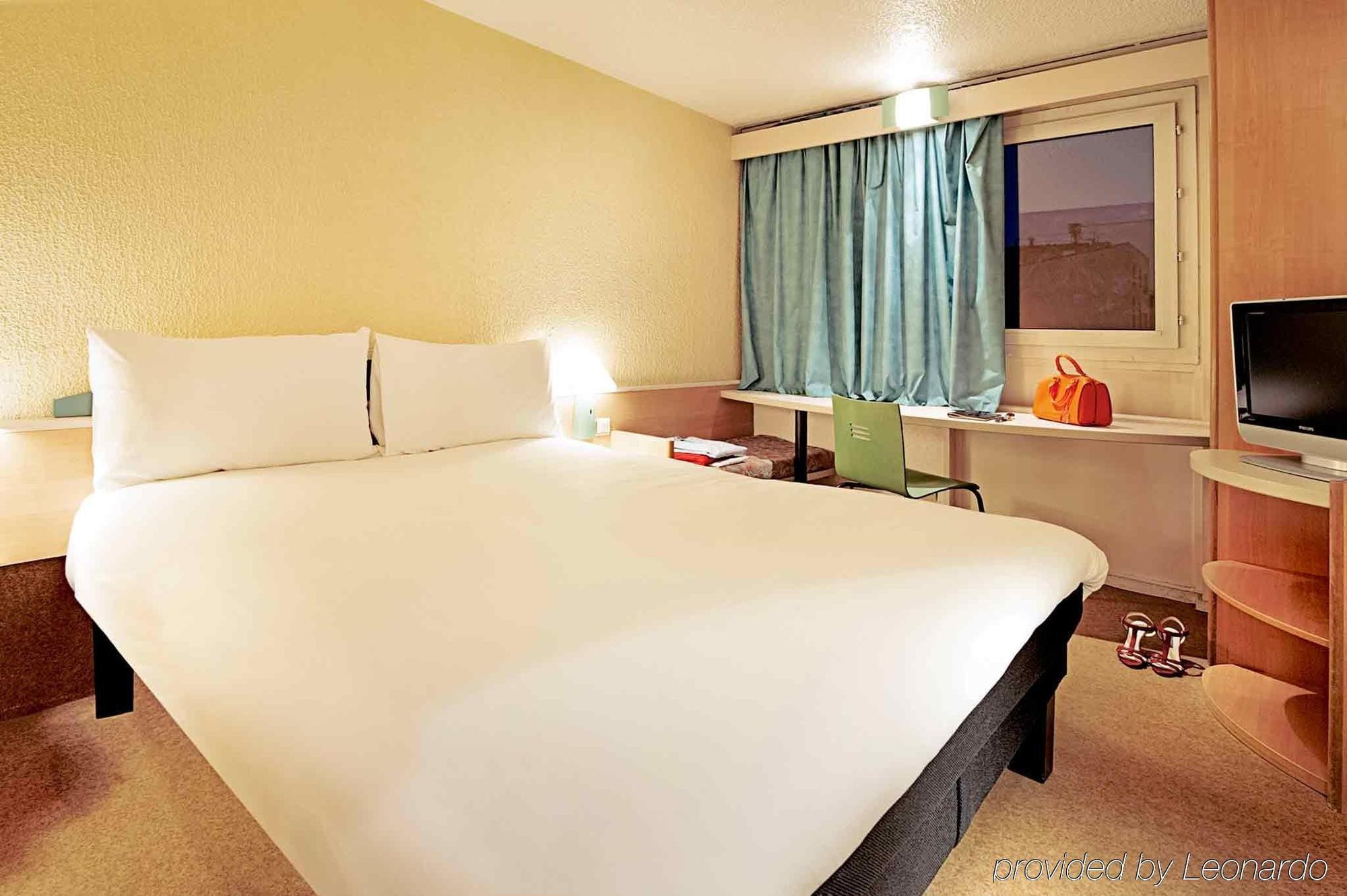 Ibis Lannion Hotel Exterior photo